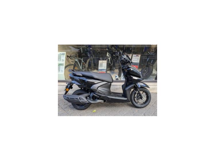 YAMAHA RayZR 125
