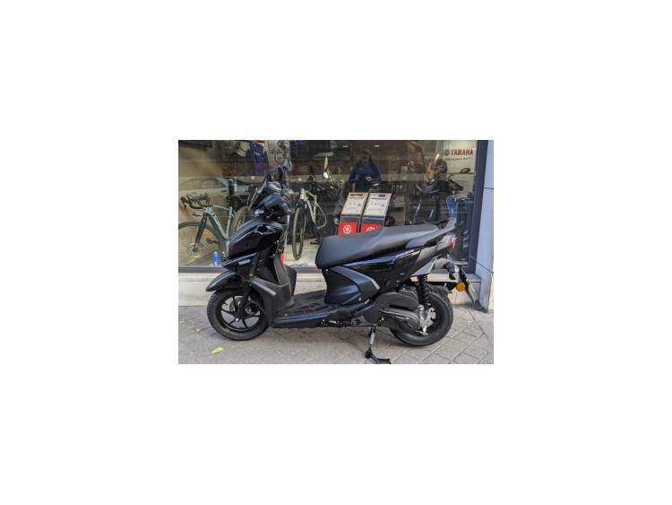 YAMAHA RayZR 125