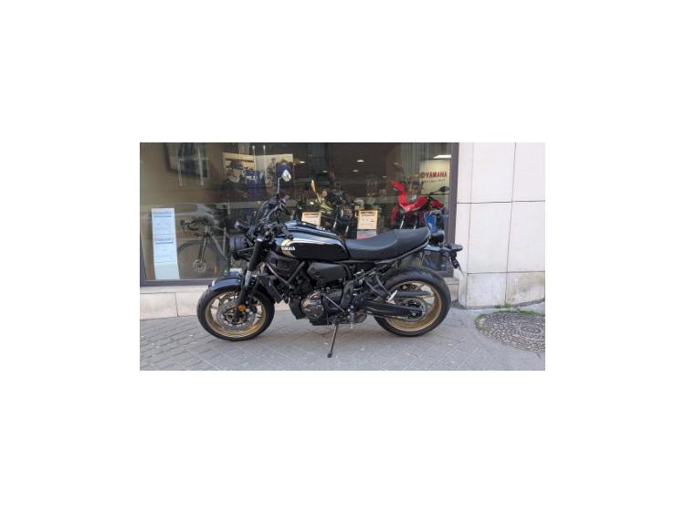 YAMAHA XSR 700