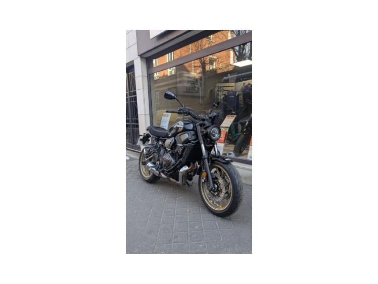 YAMAHA XSR 700