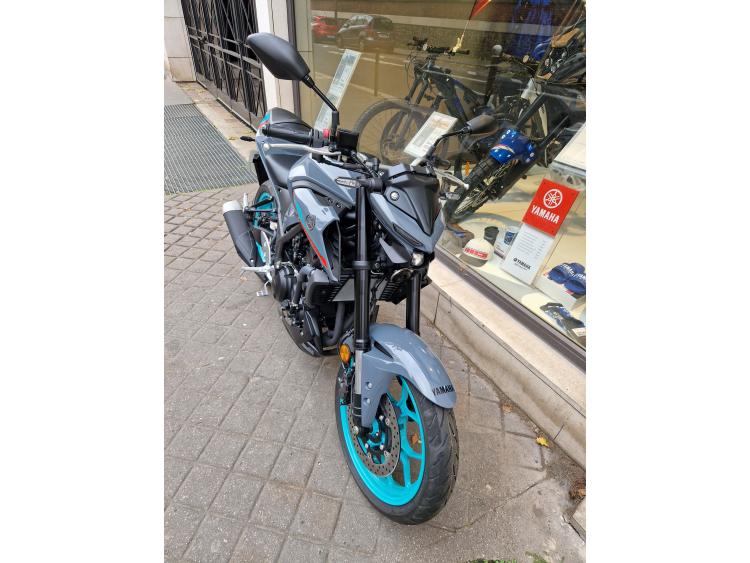 YAMAHA MT-03