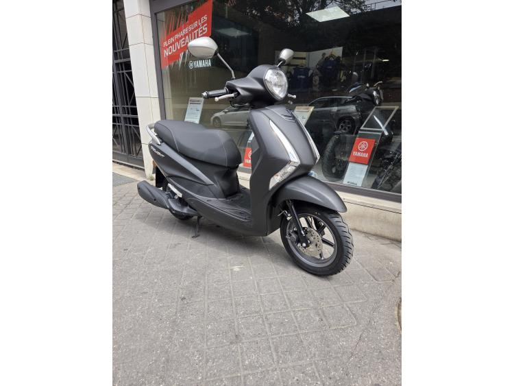 YAMAHA D'ELIGHT