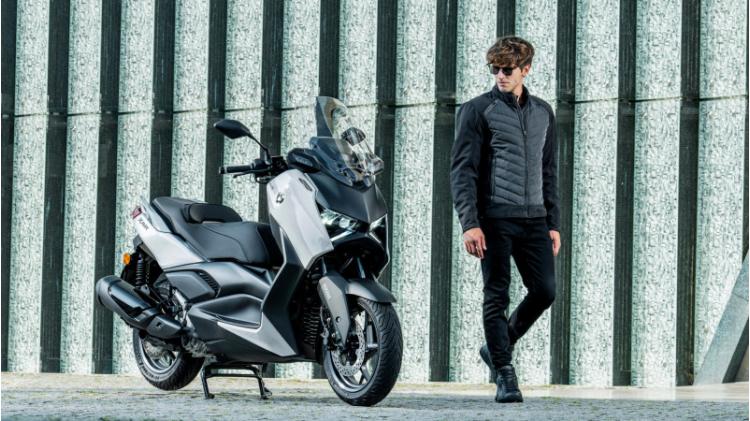 XMAX 300 TECH MAX + (25)